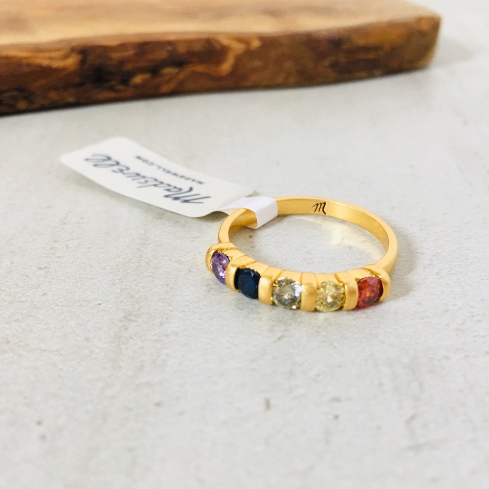 🌈 MADEWELL Rainbow Crystal Ring - Picture 2 of 5